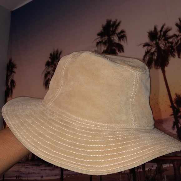 Barney’s New York cashmere hat main image 4